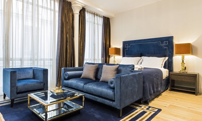 Les Halles Apartment | Luxury Apartment Paris Louvre II