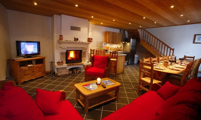 Valloire Apartment | Luxury apartment, ski in ski out for 15 people. Valloire Center