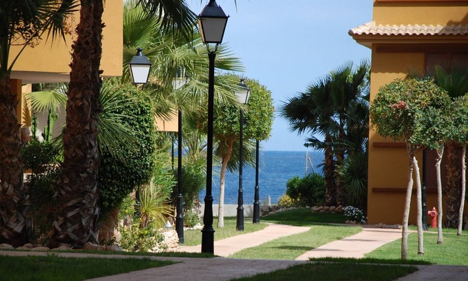 Punta Prima Apartment | Luxury Apartment with Balcony, near beach, Punta Prima,WIFI