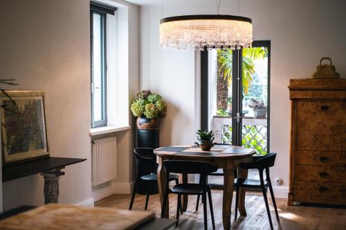 Germignaga Apartment | Luxury Apartment with a balcony lake Lago Maggiore