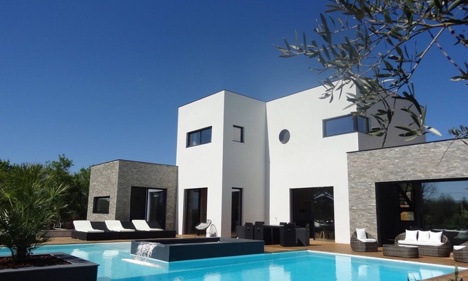 Cahors Villa | LUXURY ARCHITECT VILLA quiet with large swimming pool SOUTH