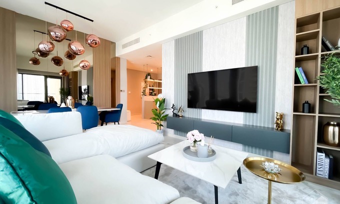 Downtown Dubai Apartment | Luxury Burj Royale Full Burj Khalifa & Fountain Views