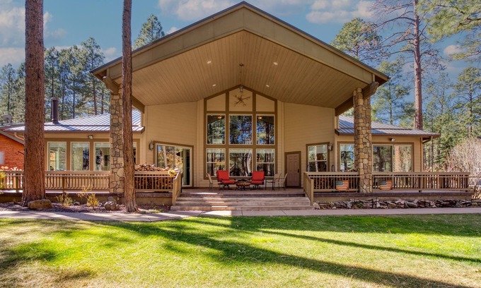Pinetop House | Luxury Cabin w/Views, Golf and Ski: Fore Seasons