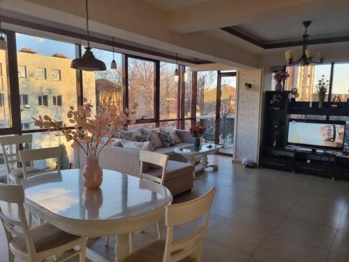 Craiova Apartment | Luxury central