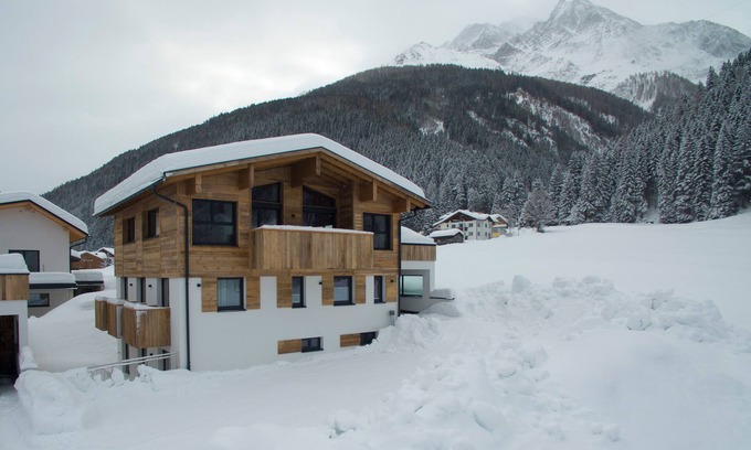 Pettneu am Arlberg Ski Chalet | Luxury chalet near Sankt Anton am Arlberg