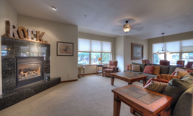 Frisco Condo | Luxury Condo 1 Block from Main St and Free Ski Shuttle