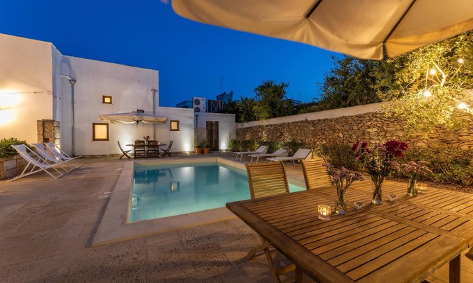 Racale Apartment | Luxury Courtyard Studio - Racale