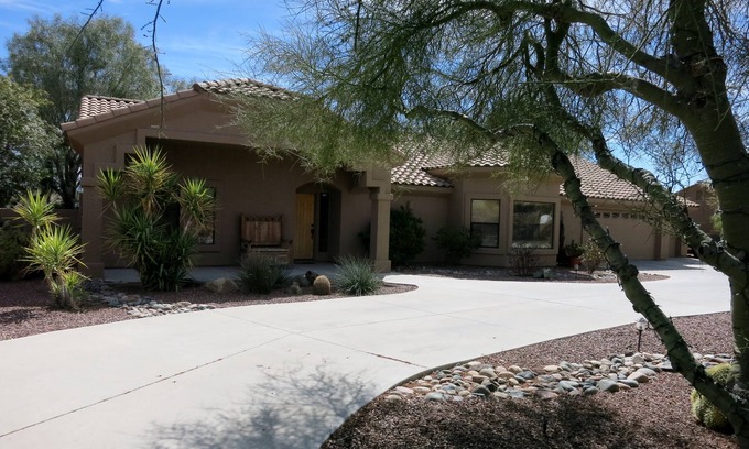 Saddle Ridge West House | Luxury Estate Main House, Santa Fe Walls & Kiva Fireplace, Close to Town