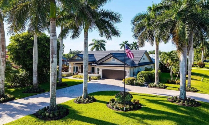 Naples House | Luxury executive home in private gulf Access community with marina 36' boat lift