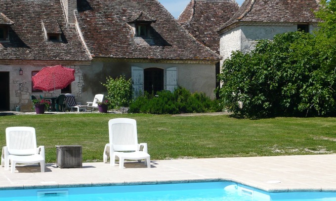 Boisse Cottage | luxury gite for couples, no children. Peace, great views, large pool and spa.