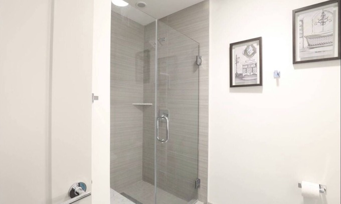 Southgate Apartment | Luxury High Rise Apartment