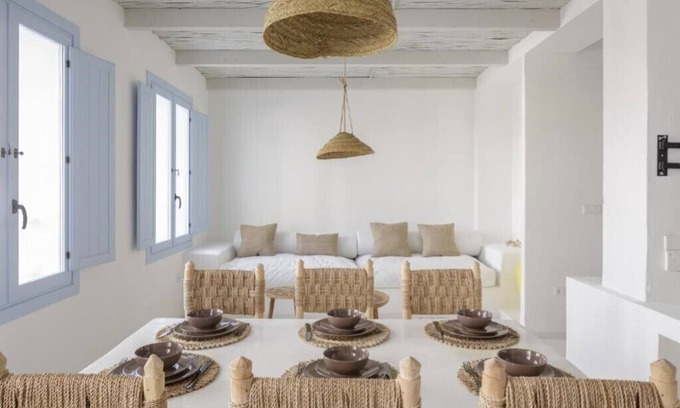 El Moncayo Apartment | Luxury Houses La Mar de Bonita 1