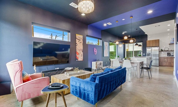 Montopolis House | Luxury home close to downtown and the airport!