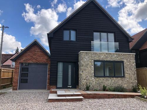 Woodcote Ski Chalet | Luxury home in Woodcote