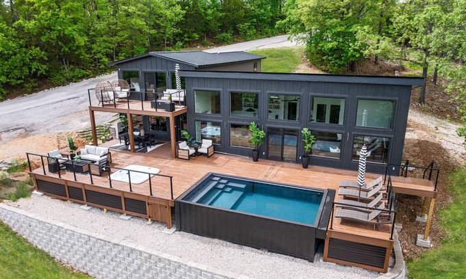 Indian Point House | Luxury Home w/Private Pool (year round) Amazing Views, Indian Point next to SDC!