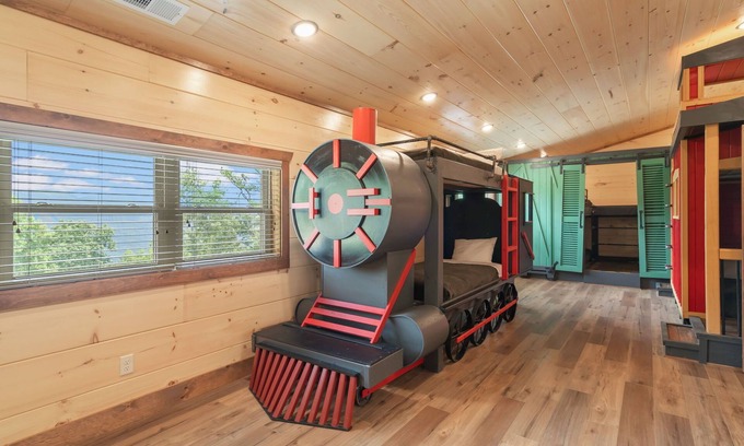 Sevierville Cabin | Luxury Indoor Pool/Theater/Game Room/Dog Friendly-Sleeps 20