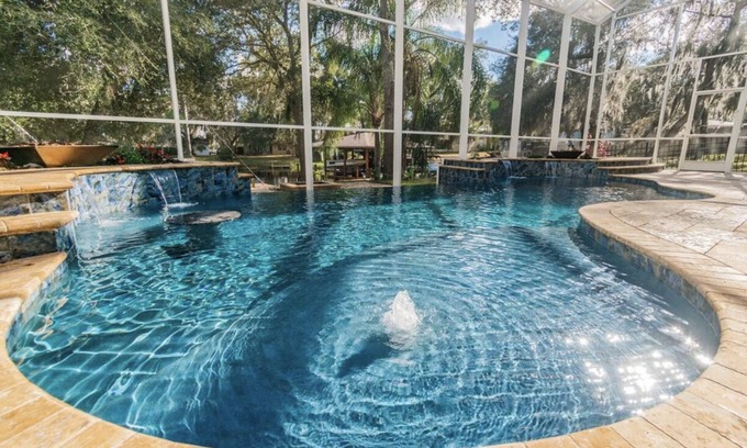 Clermont House | Luxury Lake Home