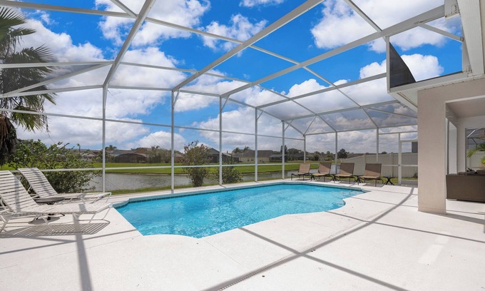 Crescent Lakes House | Luxury Lakeview Home Near Disney