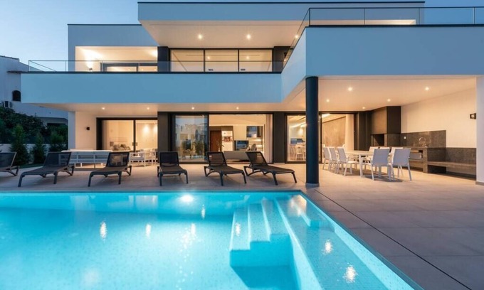 Santa Eulalia Villa | Luxury life in stunning villa, Praia da Oura 900m