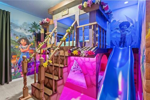 Florida Central Atlantic Coast House | Luxury Living: 6BR Condo near SeaWorld ICON Park