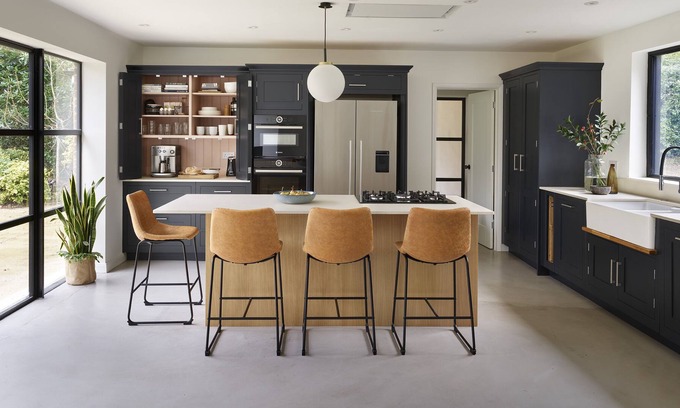 Abbess Roding House | Luxury Mid Century Modern Detached House - 5 Superking Bedrooms