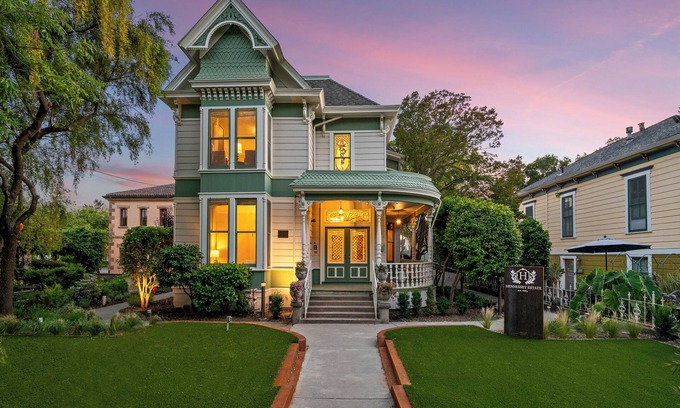 Napa House | Luxury Napa Downtown Estate With Pool/Hot Tub