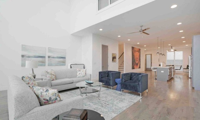 Berry Hill House | Luxury New Build/Near Broadway!