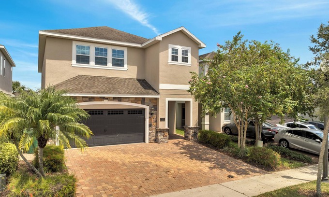 West Kissimmee House | Luxury Oasis: Sleeps 16 Perfect for Large Groups