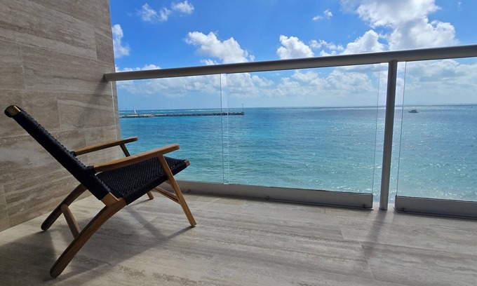 Puerto Morelos Apartment | Luxury Ocean front Condo with Stunning Views – Distrito Morelos, PTO Morelos.