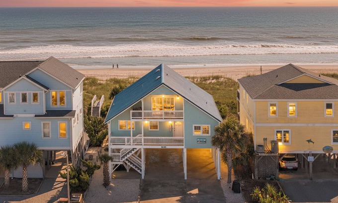 Holden Beach House | Luxury Ocean Front House with Private Pool and 5 BR's - "Timeout"