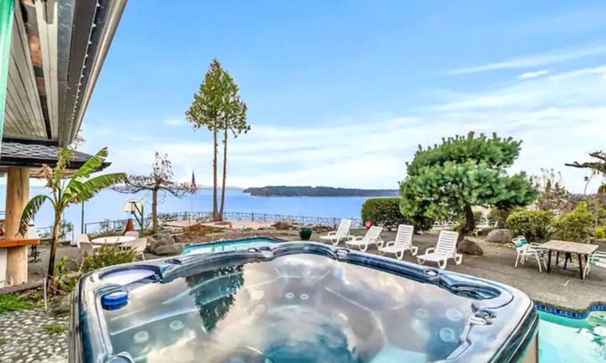 Harbour Pointe Resort | Luxury ocean/sunset view resort w/pool and spa