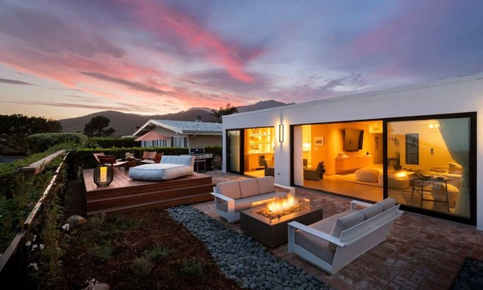 Malibu House | Luxury Ocean-View, Designer Home above Malibu Bluffs
