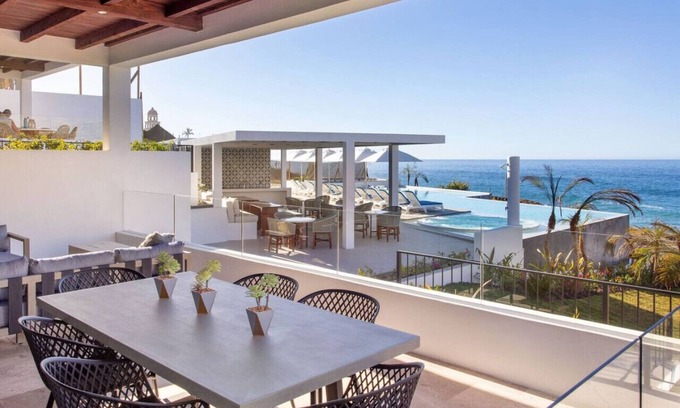 Guiping Condo | Luxury Oceanfront Condo in Boutique Development