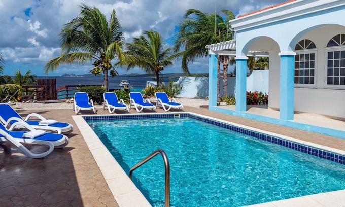 Sabadeco Villa | Luxury oceanfront villa, full AC private pool, direct ocean access, great diving