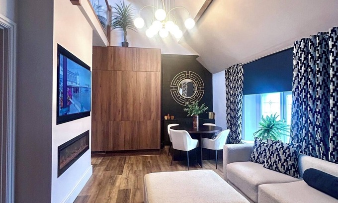 Penarth Apartment | Luxury Penarth Loft - Near Cardiff; Great for Entertainment and Sporting Events