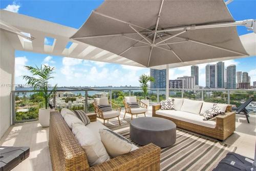 Northeast Miami Apartment | Luxury Penthouse Water Views Massive Terrace