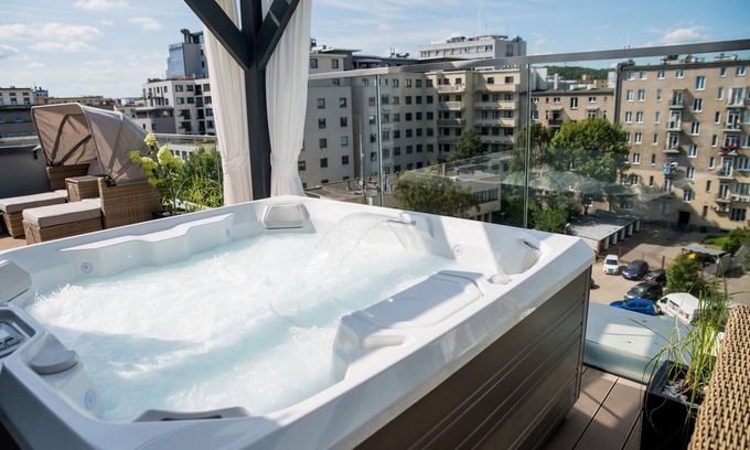 Srodmiescie Apartment | Luxury penthouse with Jacuzzi and partial sea view