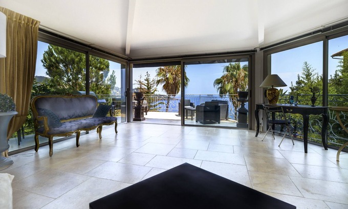 Espero-Pax House | LUXURY PROPERTY! LE TRAYAS HEATED SWIMMING POOL! ENCHANTING VIEW 300m FROM THE BEACHES!