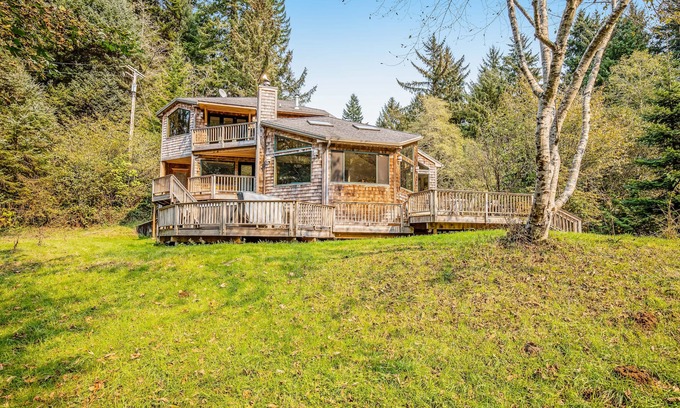 Cloverdale House | Luxury Riverfront Home w/Several Acres, Hot Tub & Swimming Holes - Dogs OK