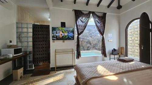 Gresik Villa | Luxury Room 2 with Pool at Pondok Raima SYARIAH