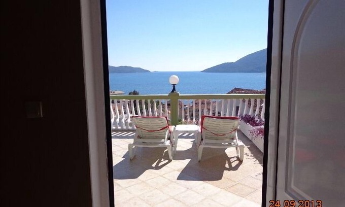 Igalo Apartment | Luxury Sea View Studio Apartment in Igalo