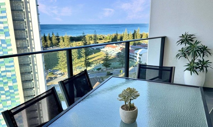 Broadbeach Apartment | Luxury Sierra Grand Stay Ocean Views 2BR Lvl15