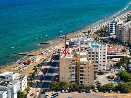 Larnaca Apartment | Luxury Stay at Mackenzie Beach with Private Parking and Balcony