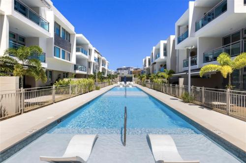 Isla Verde Apartment | Luxury suite at Solemare suite with pool and wifi