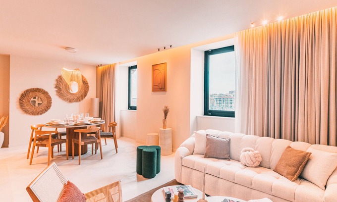 1st Arrondissement Apartment | Luxury T3 Planier - view of the Old Port