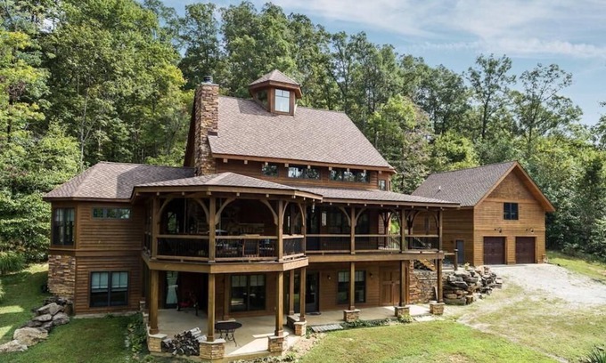 Cub Run House | LUXURY Timber Lake Lodge - Nolin Mammoth Cave+View
