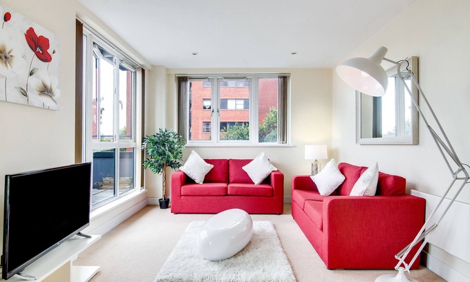 Convention Quarter Apartment | Luxury Two Bed Apartment With Roof Terrace