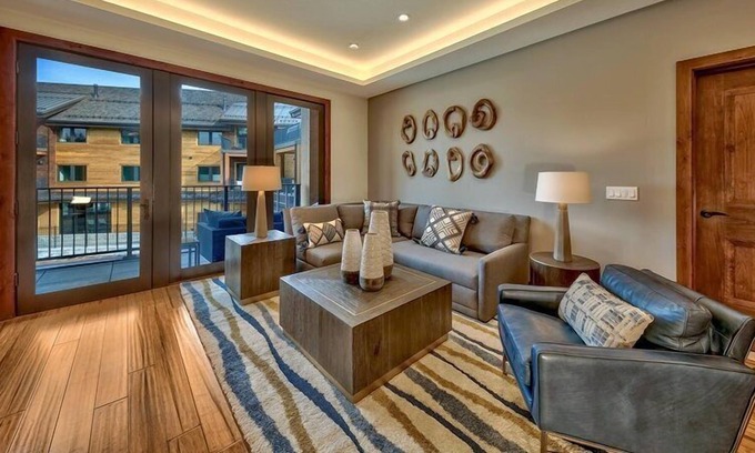 South Lake Tahoe Condo | Luxury Two Bedroom Residence steps from Heavenly Village Book 7 Nights for 10% Off by RedAwning