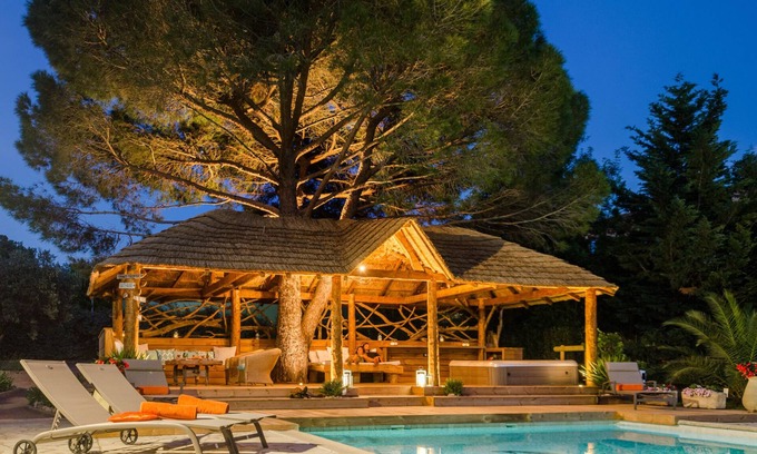Roquebrune-sur-Argens Villa | Luxury Villa Côte d’Azur | 5 Bedrooms | Heated Pool & Spa | Incredible view