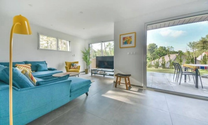 Hardelot-Plage Villa | Luxury villa "les Hauts Pins" for 10 p - Pine forest view - 4 bedrooms - 2 bathrooms